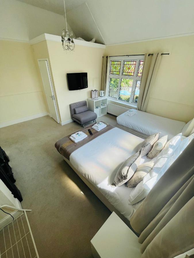 ローチェスター The Six Bells Bed & Breakfast エクステリア 写真