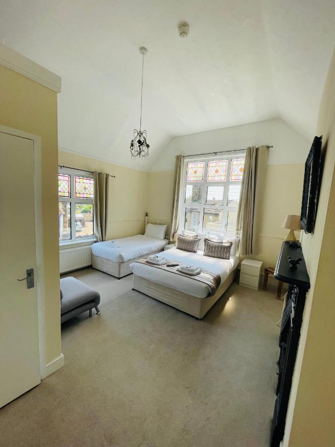 ローチェスター The Six Bells Bed & Breakfast エクステリア 写真