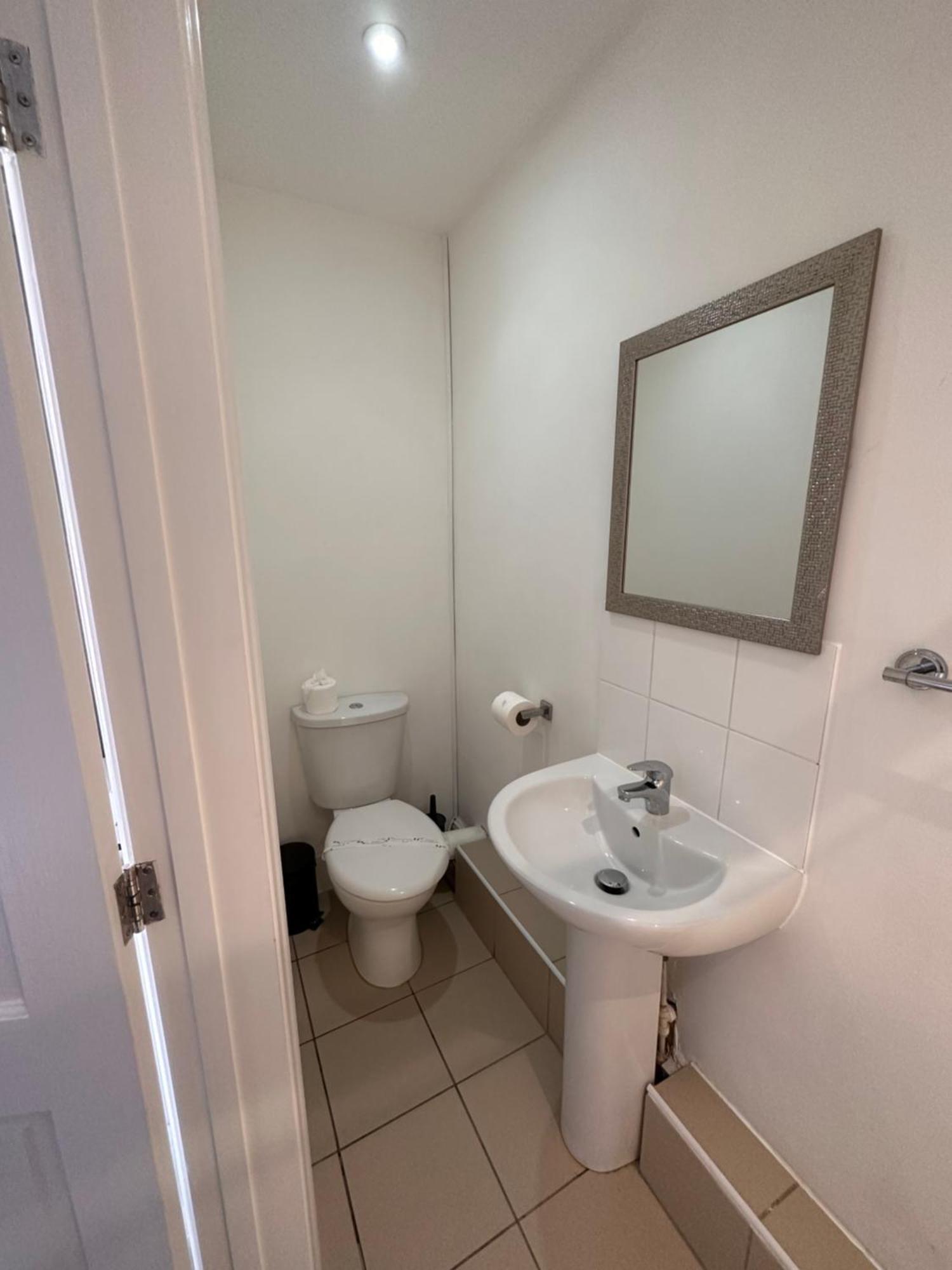 ローチェスター The Six Bells Bed & Breakfast エクステリア 写真