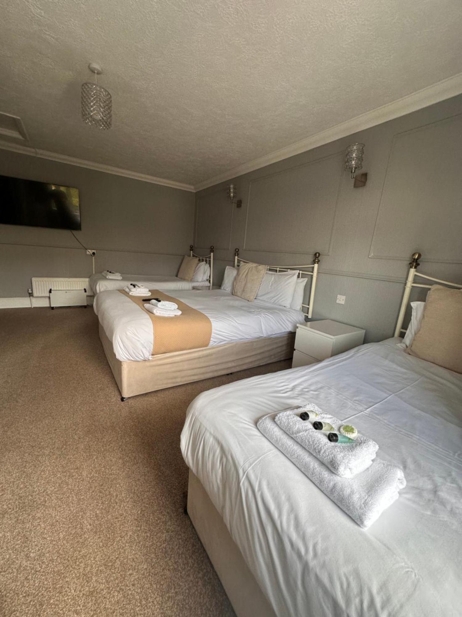 ローチェスター The Six Bells Bed & Breakfast エクステリア 写真