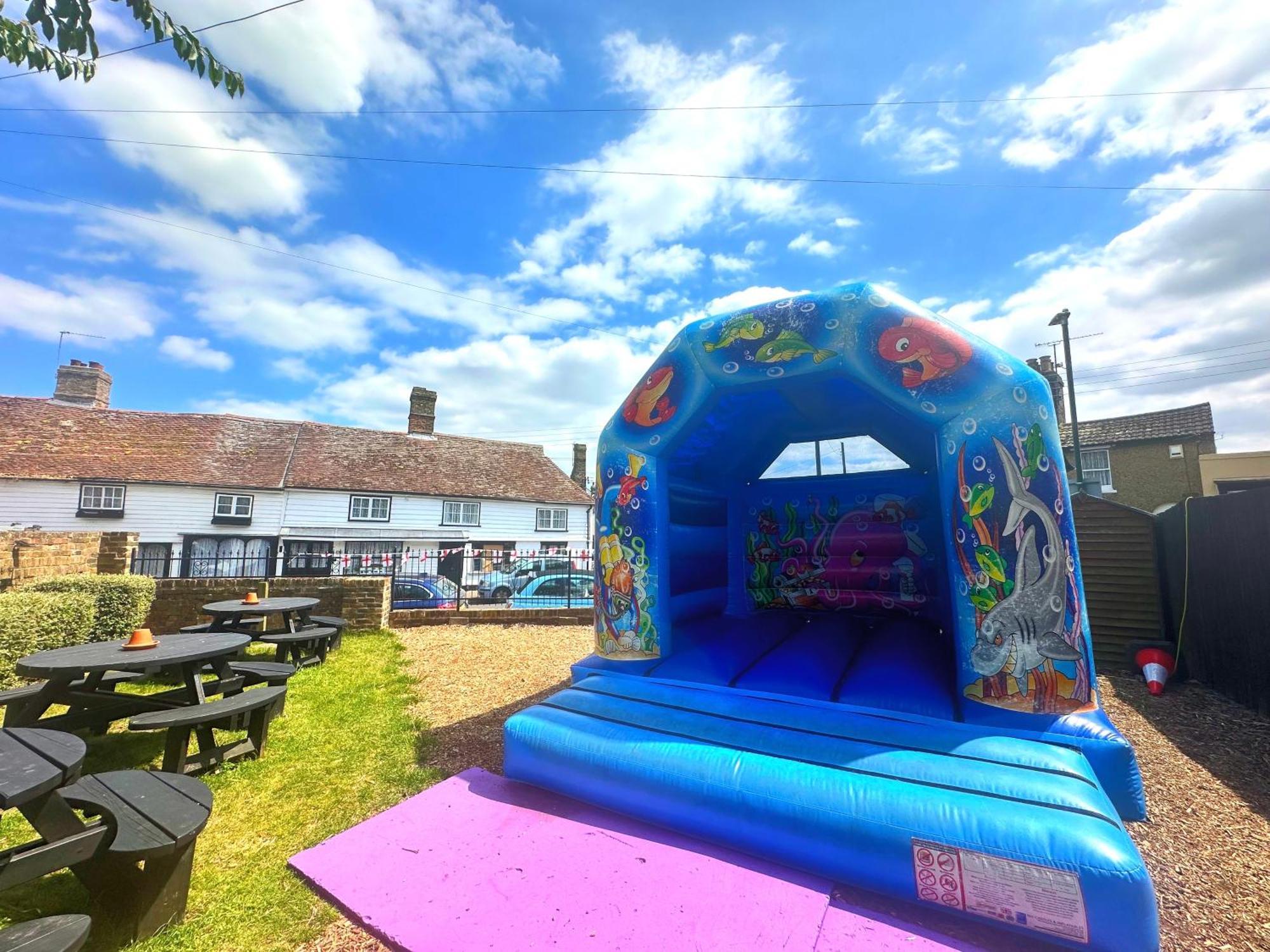 ローチェスター The Six Bells Bed & Breakfast エクステリア 写真